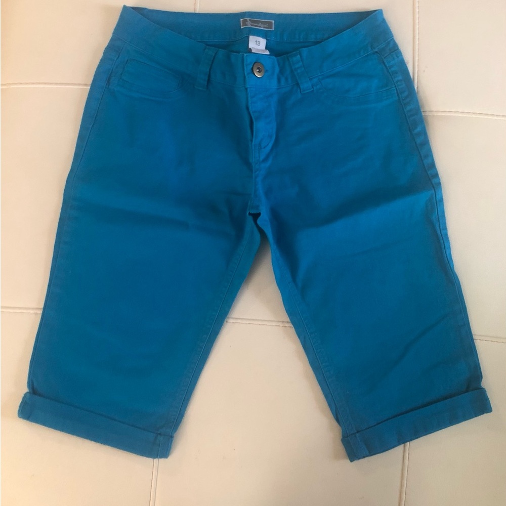 Sound Girl knee shorts
